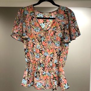 SO Short Sleeve Floral Print Blouse Size Medium